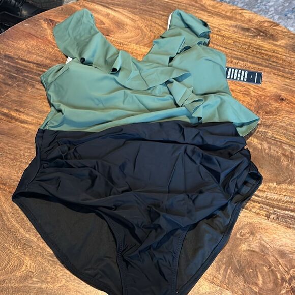 Blooming Jelly Plus Size Swimsuit One Piece Tummy Control Modest Full Coverage - Picture 4 of 6